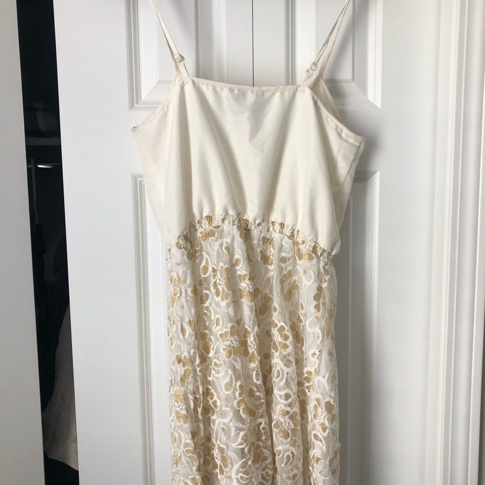 Angie White Dress with Gold Lace and Pearl Details - Picture 4 of 5